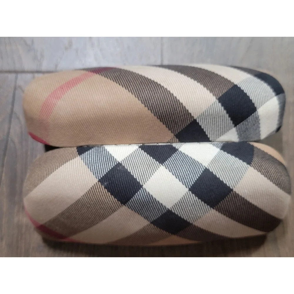 Burberry Nova Check Pattern Hard Eyeglass Case‎